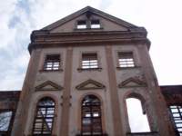 photo2_small.jpg